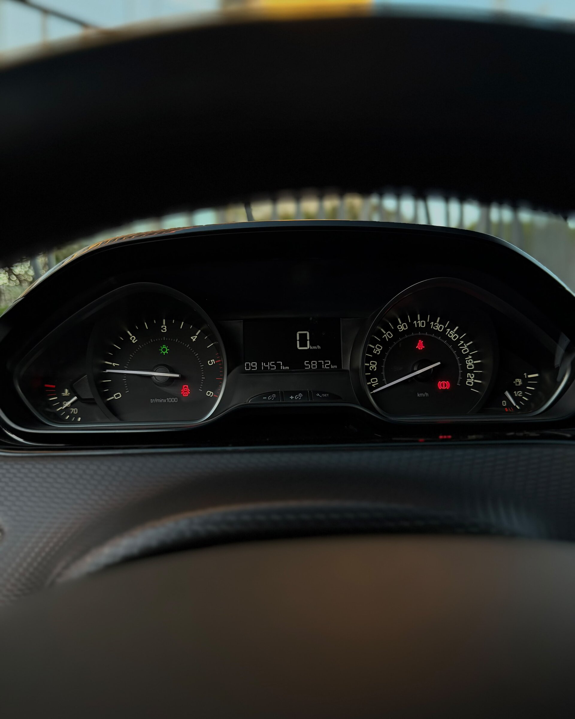 Peugeot 2008 8