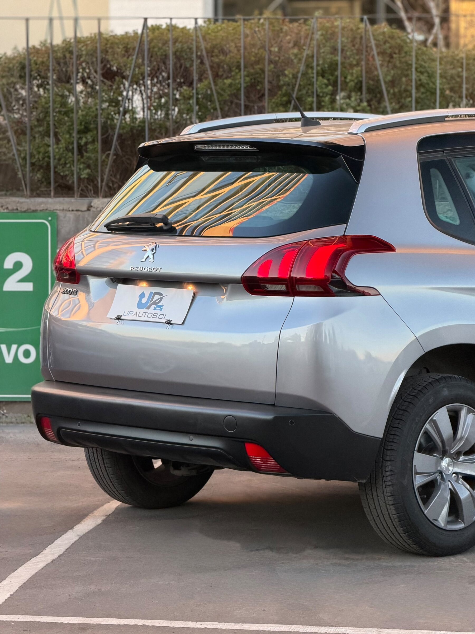 Peugeot 2008 6