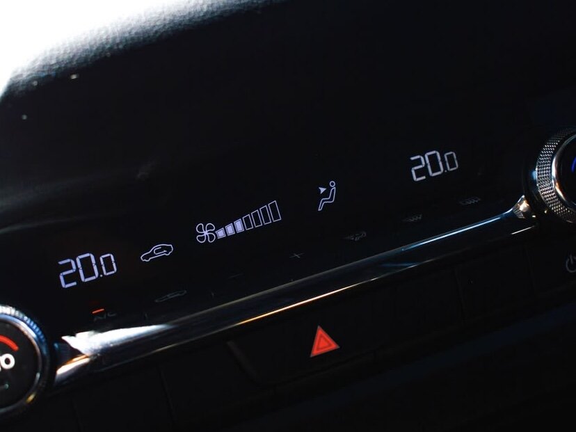 Mazda CX-30 11