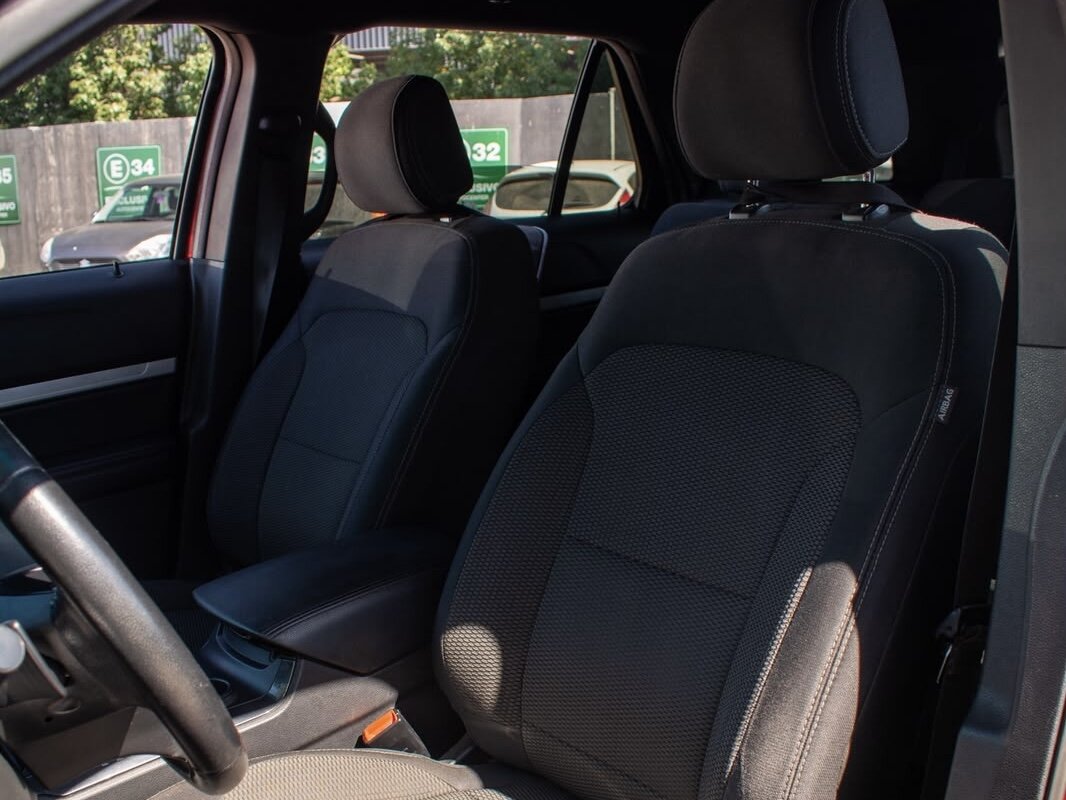 Ford Explorer 11
